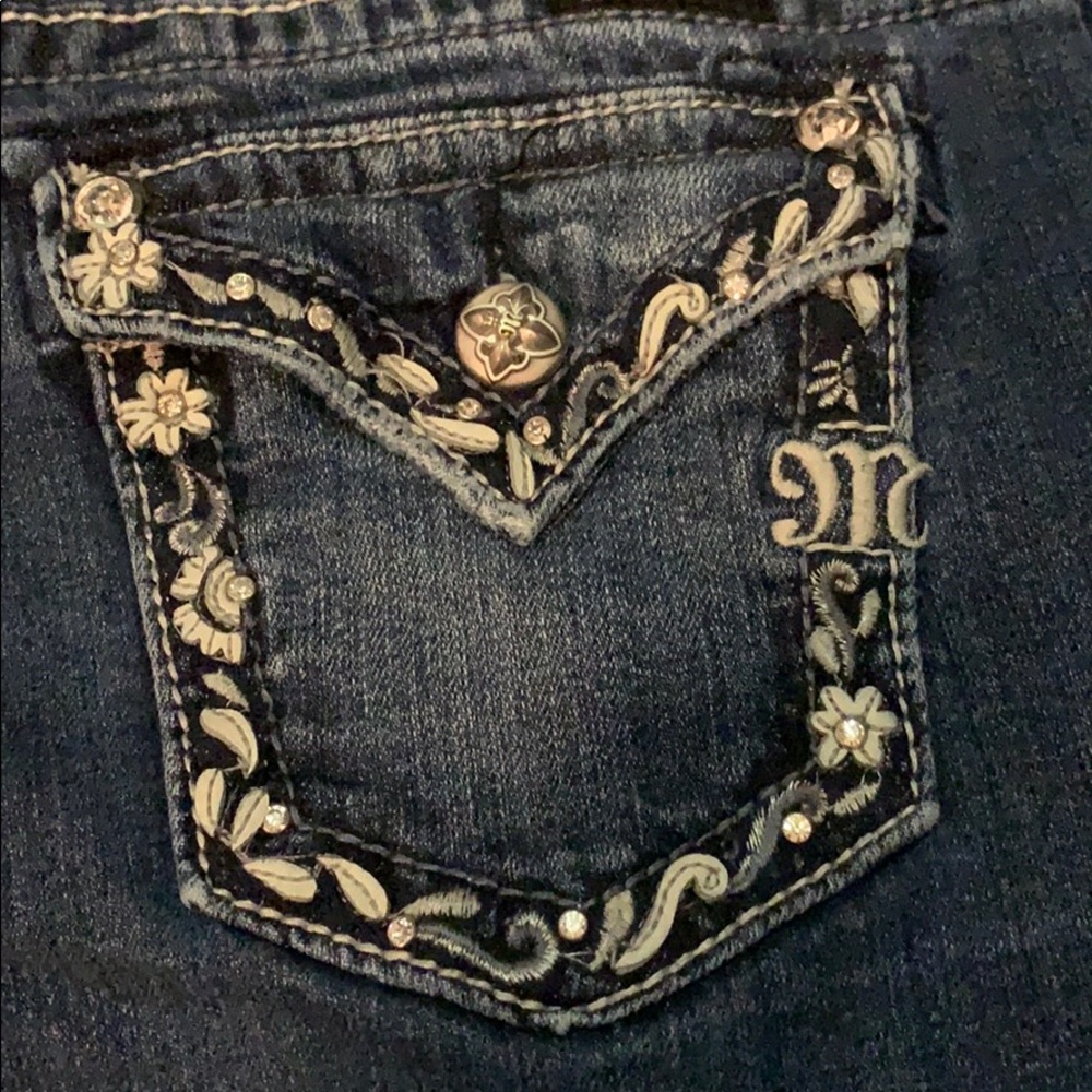 Miss Me size 25 Capri